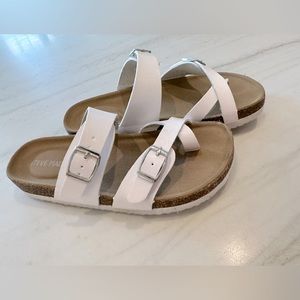 girl’s Steve Madden Sandals